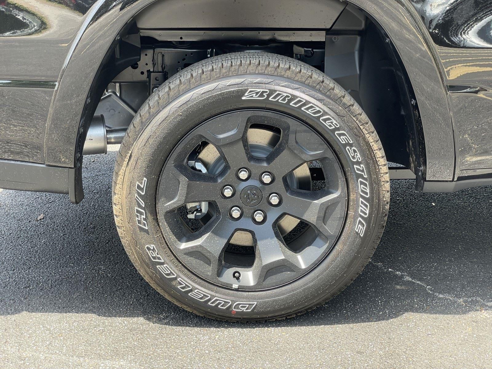 2026 RAM Ram 1500 RAM 1500 LONE STAR CREW CAB 4X4 5'7' BOX