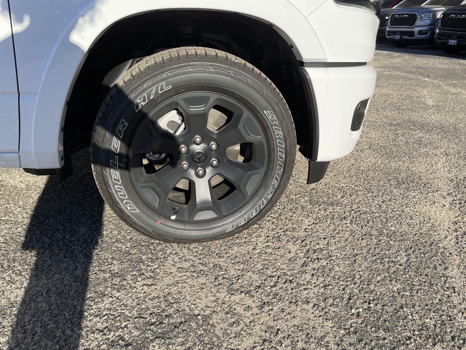 2026 RAM Ram 1500 RAM 1500 LONE STAR CREW CAB 4X4 5'7' BOX