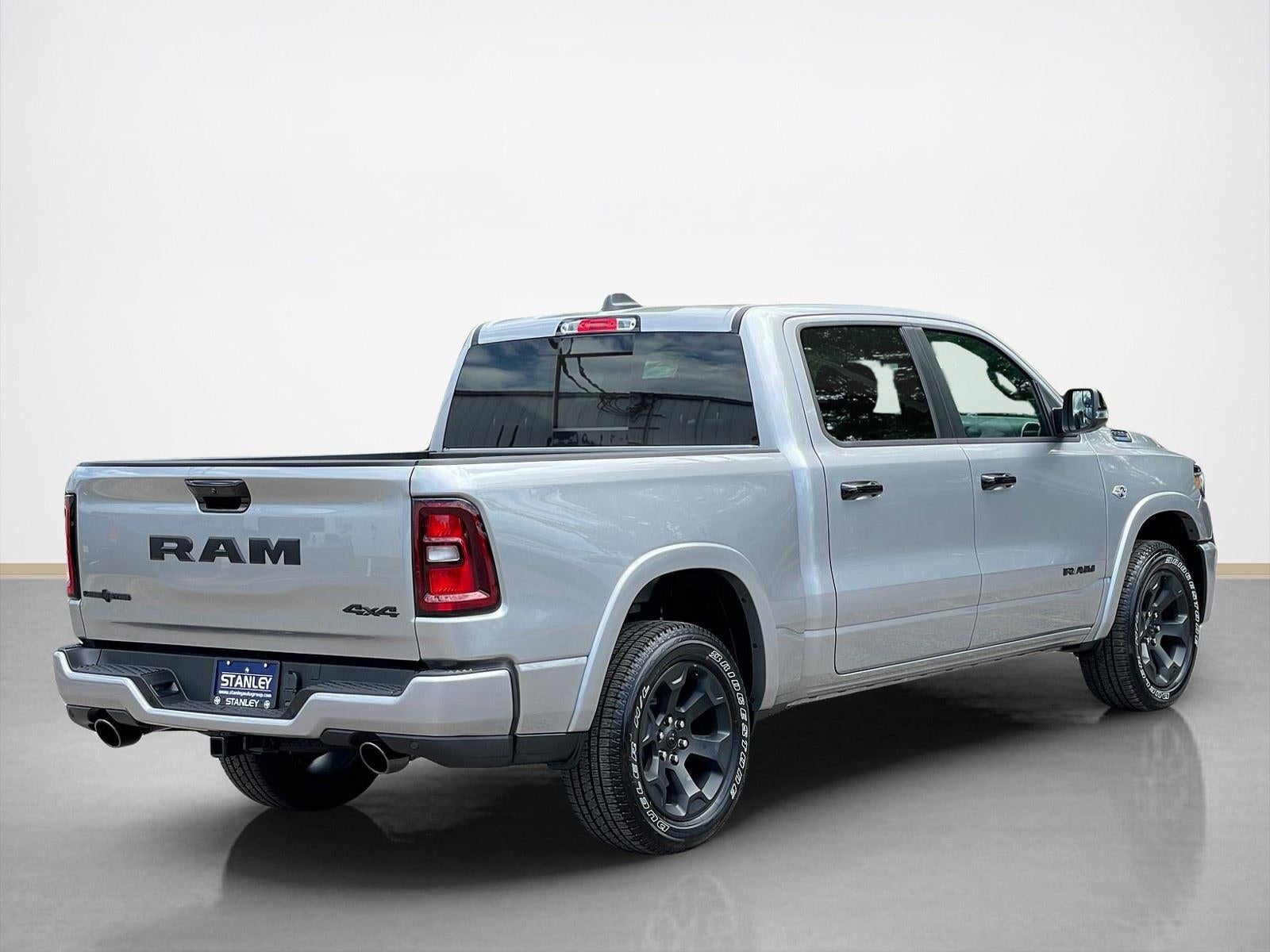 2026 RAM Ram 1500 RAM 1500 LONE STAR CREW CAB 4X4 5'7' BOX