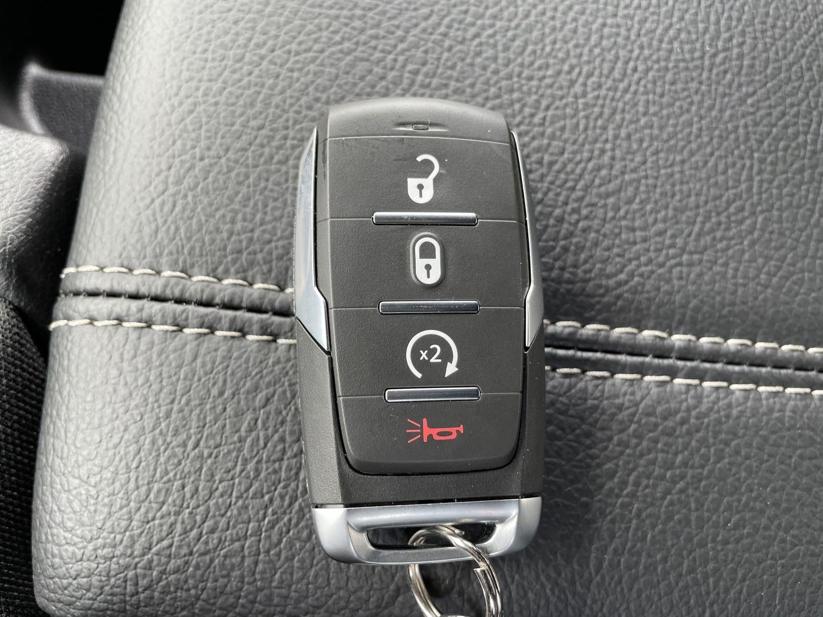 2026 RAM Ram 1500 RAM 1500 WARLOCK CREW CAB 4X4 5'7' BOX