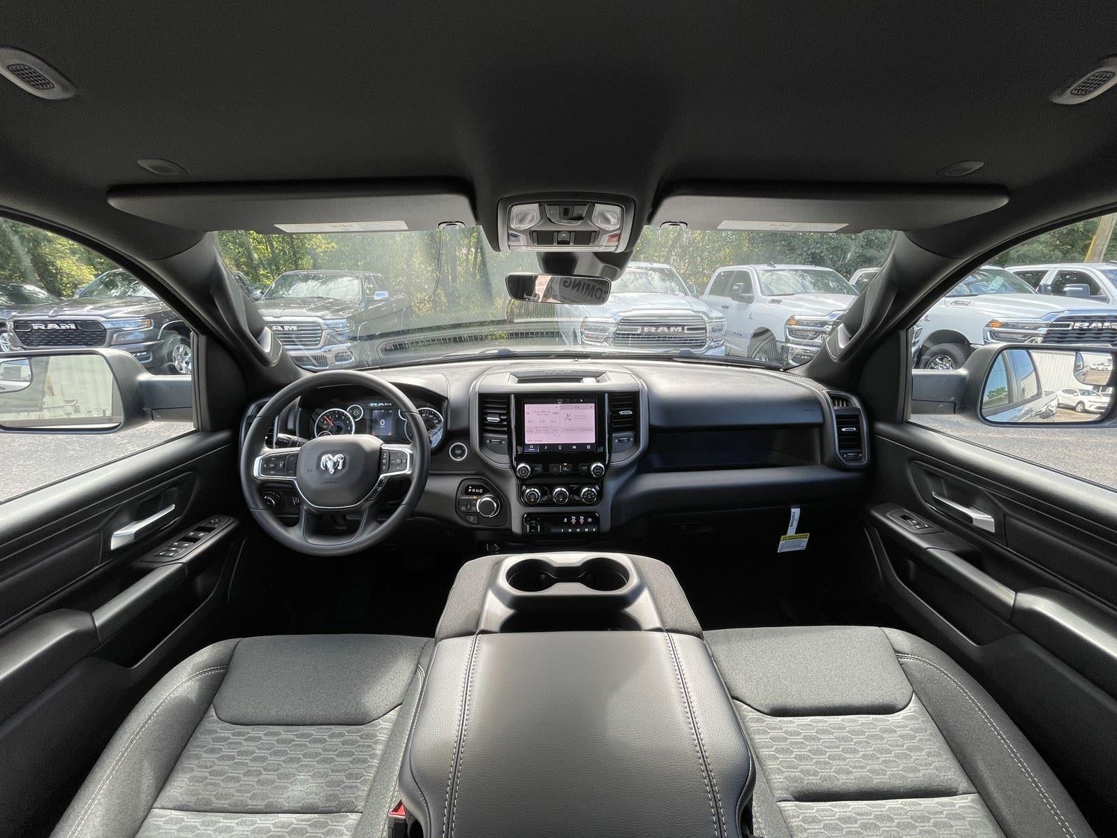 2026 RAM Ram 1500 RAM 1500 TRADESMAN CREW CAB 4X4 5'7' BOX