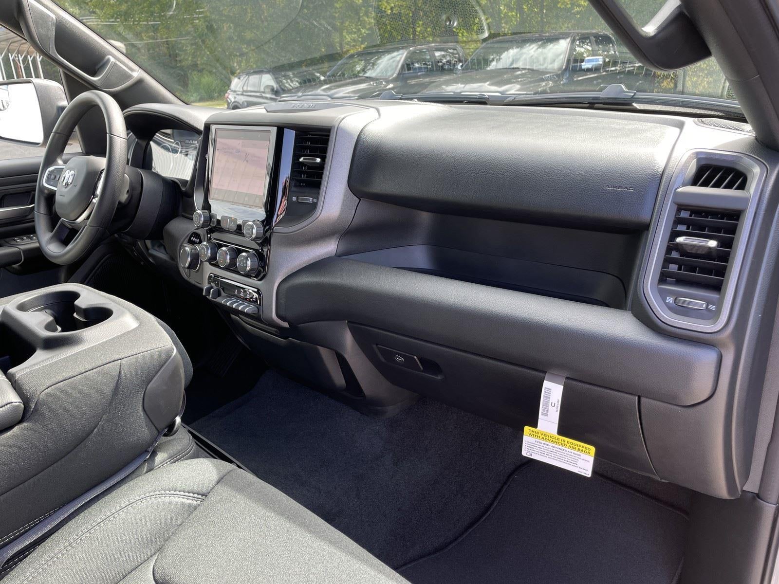 2026 RAM Ram 1500 RAM 1500 TRADESMAN CREW CAB 4X4 5'7' BOX