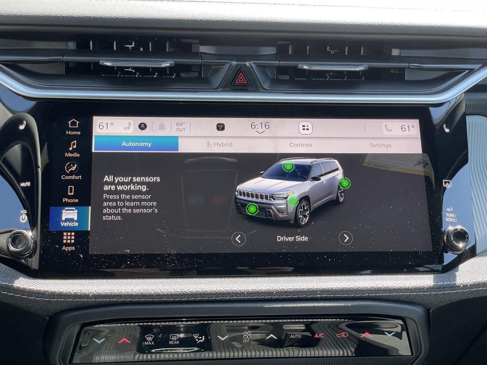 2026 Jeep Cherokee CHEROKEE LAREDO 4X4