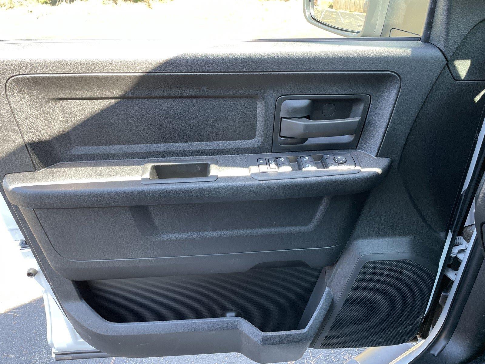 2027 RAM Ram 3500 RAM 3500 TRADESMAN CREW CAB 4X4 8' BOX