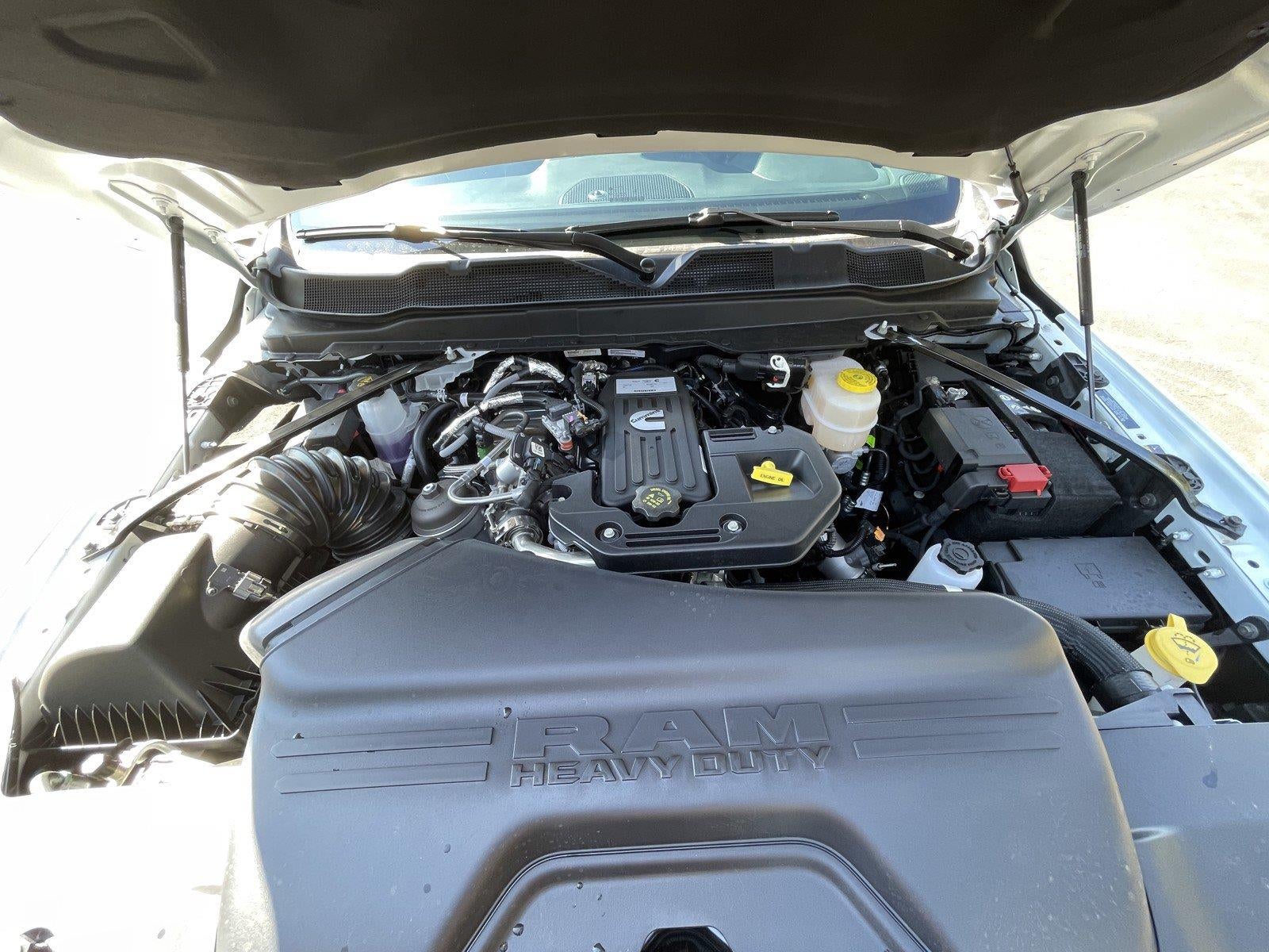 2027 RAM Ram 3500 RAM 3500 TRADESMAN CREW CAB 4X4 8' BOX