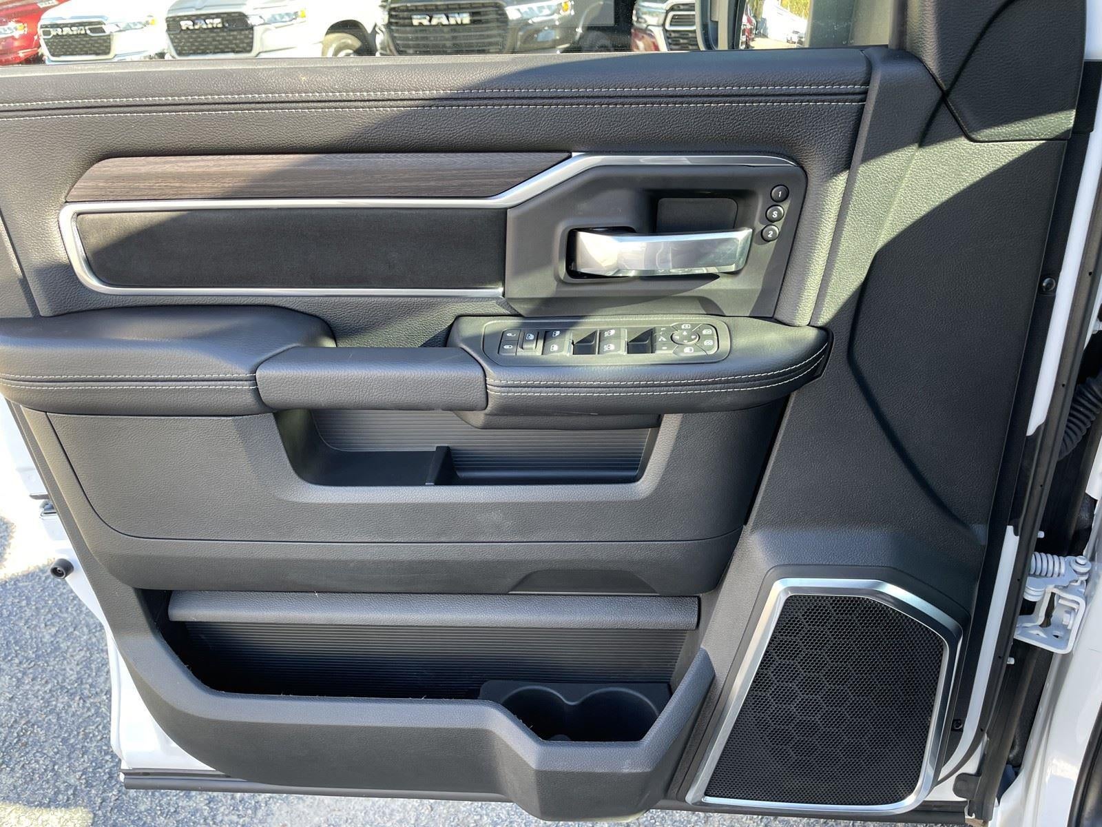 2026 RAM Ram 3500 RAM 3500 LARAMIE CREW CAB 4X4 8' BOX