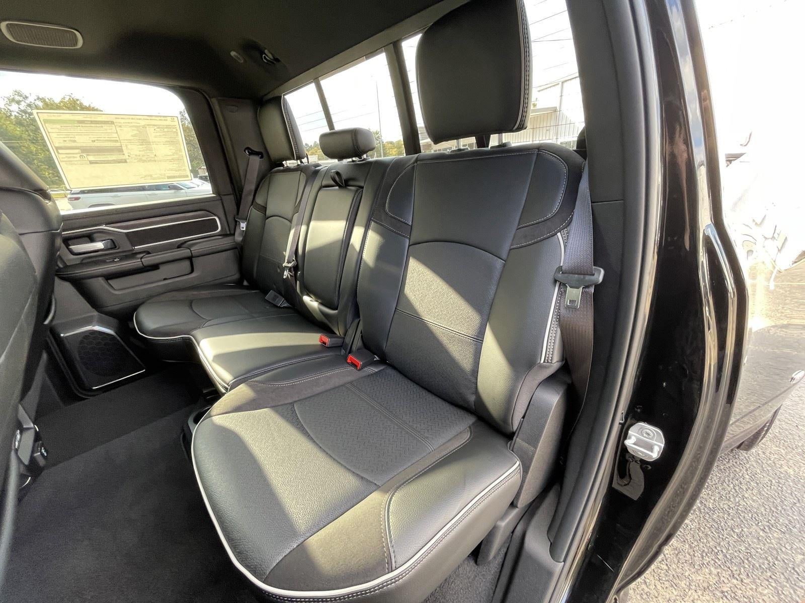 2026 RAM Ram 3500 RAM 3500 LARAMIE CREW CAB 4X4 8' BOX