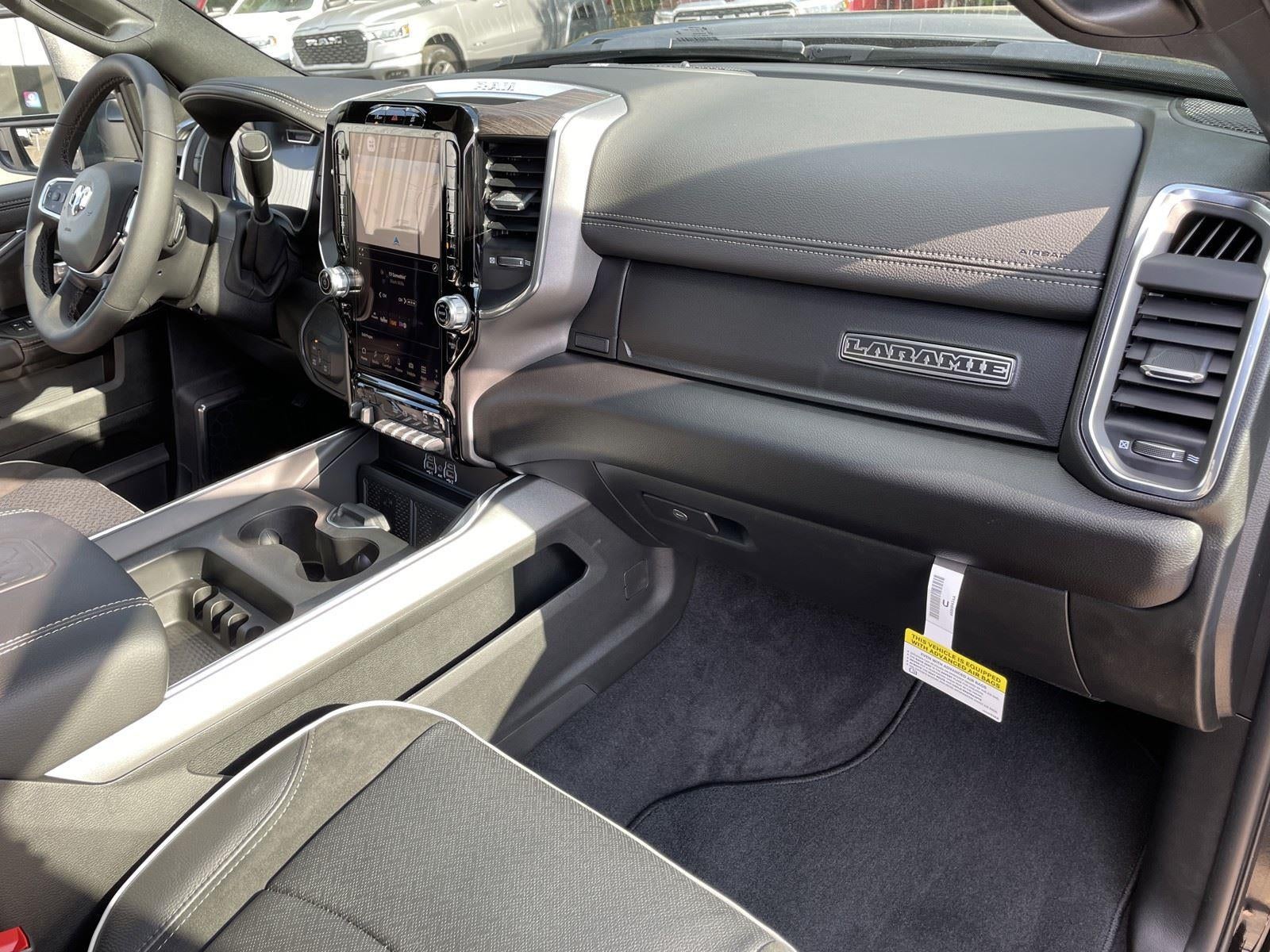 2026 RAM Ram 3500 RAM 3500 LARAMIE CREW CAB 4X4 8' BOX