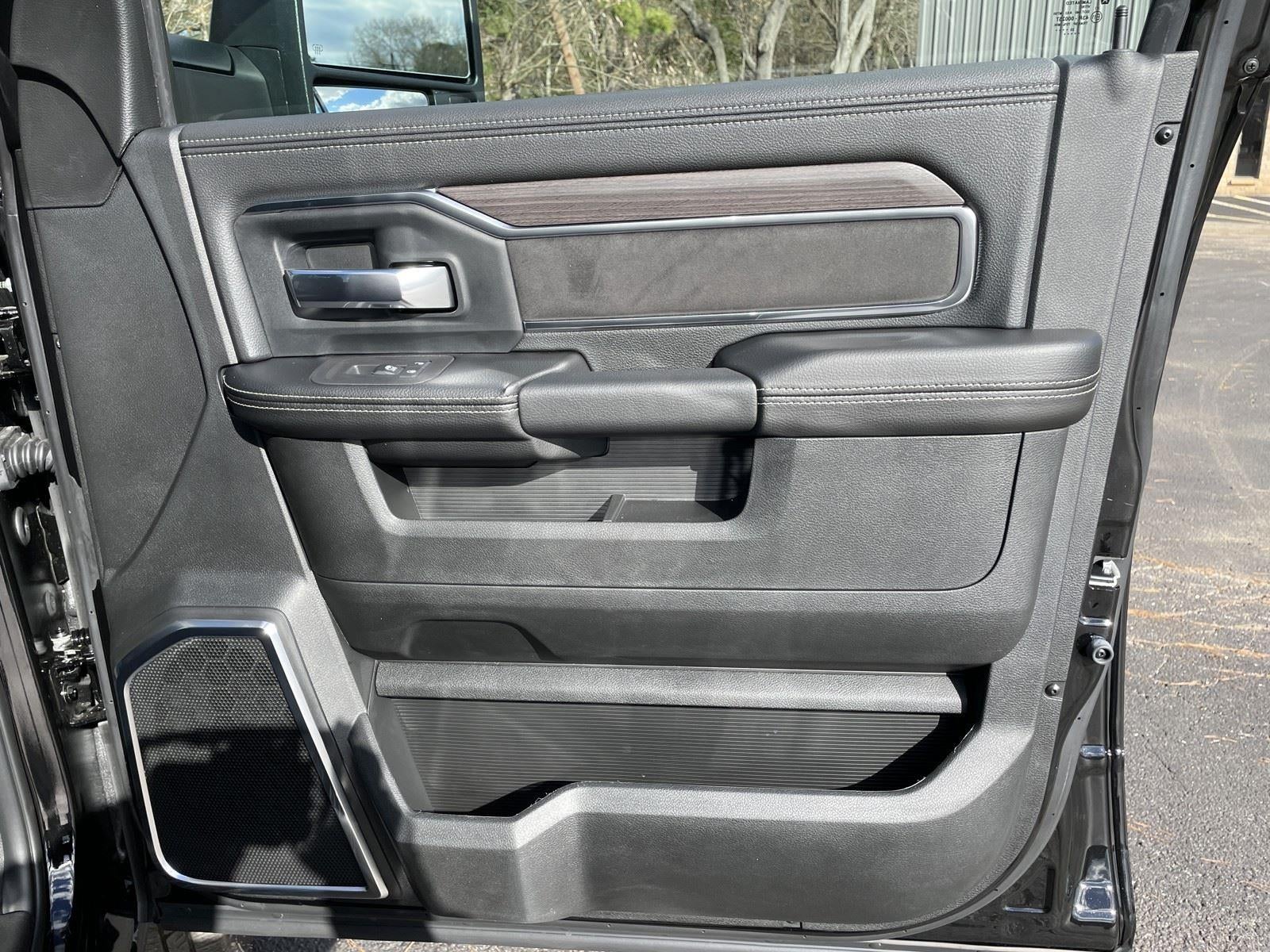 2026 RAM Ram 3500 RAM 3500 LARAMIE CREW CAB 4X4 8' BOX