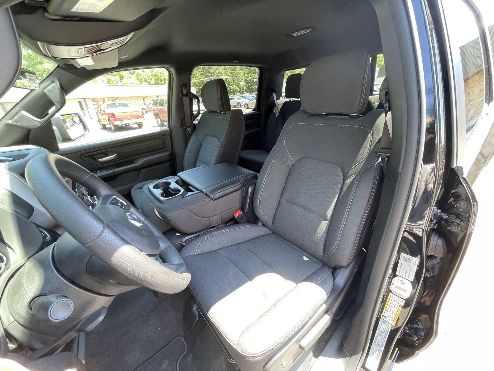 2026 RAM Ram 1500 RAM 1500 EXPRESS CREW CAB 4X2 5'7' BOX