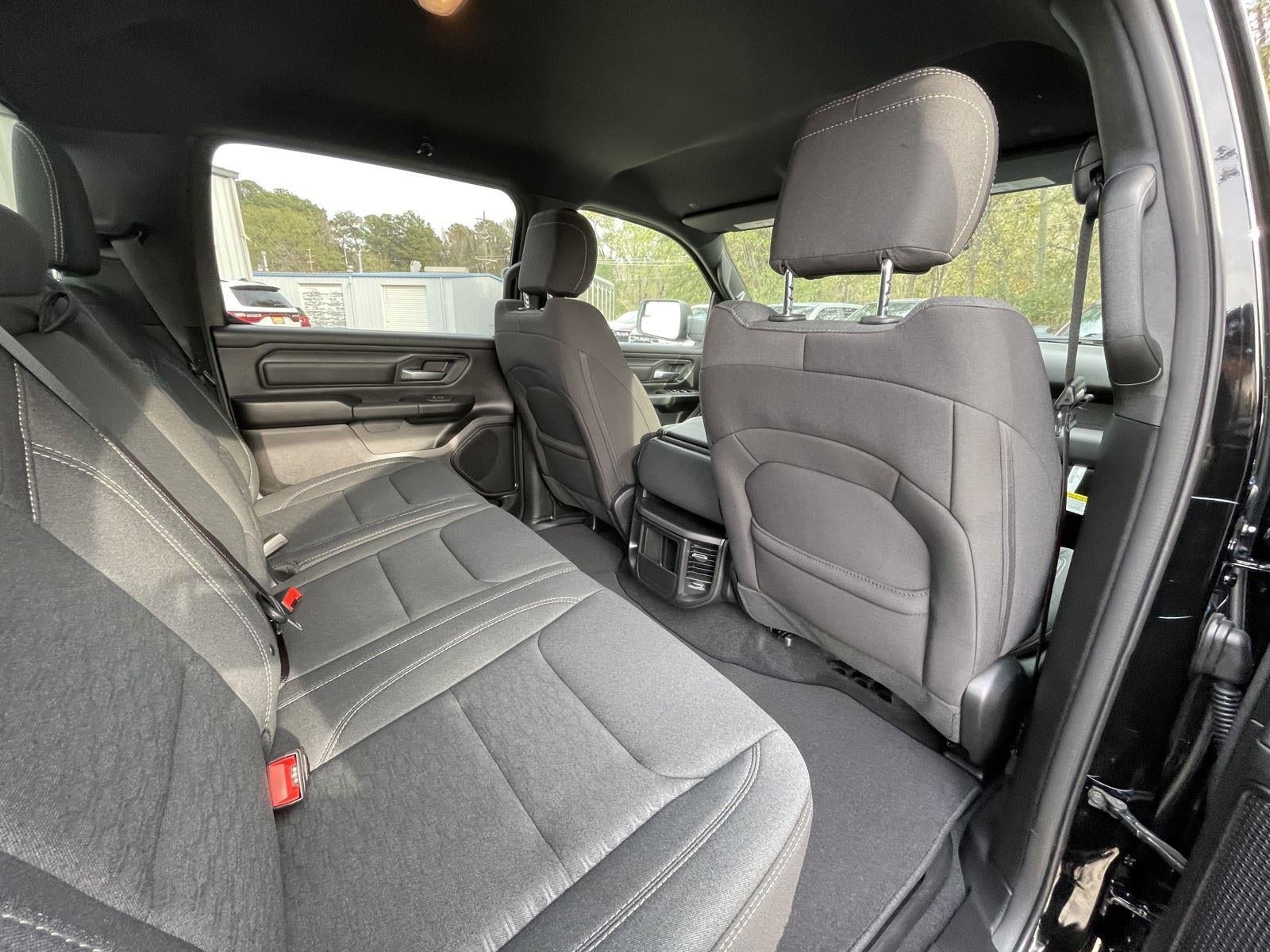 2025 RAM Ram 1500 RAM 1500 TRADESMAN CREW CAB 4X2 5'7' BOX