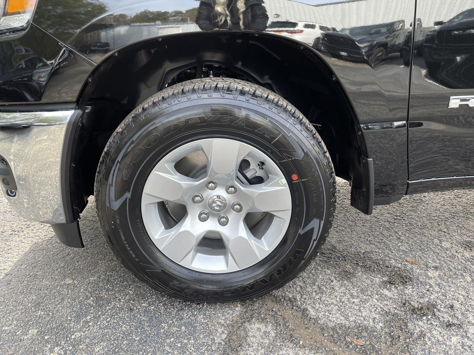 2025 RAM Ram 1500 RAM 1500 TRADESMAN CREW CAB 4X2 5'7' BOX