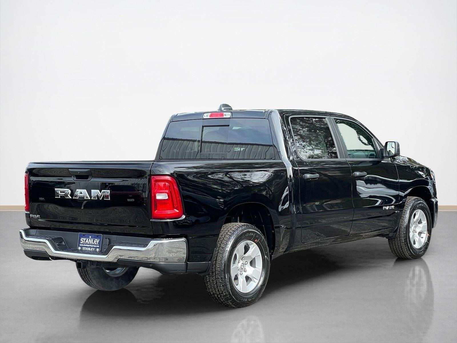 2025 RAM Ram 1500 RAM 1500 TRADESMAN CREW CAB 4X2 5'7' BOX