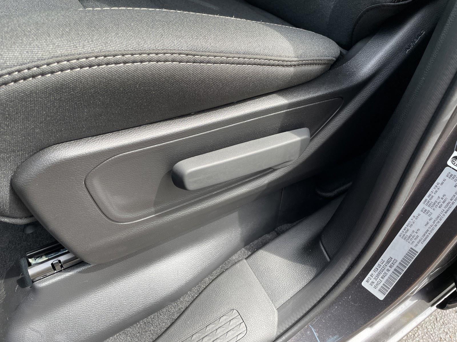 2026 RAM Ram 1500 RAM 1500 EXPRESS CREW CAB 4X2 5'7' BOX