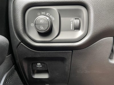 2026 RAM Ram 1500 RAM 1500 EXPRESS CREW CAB 4X2 5'7' BOX