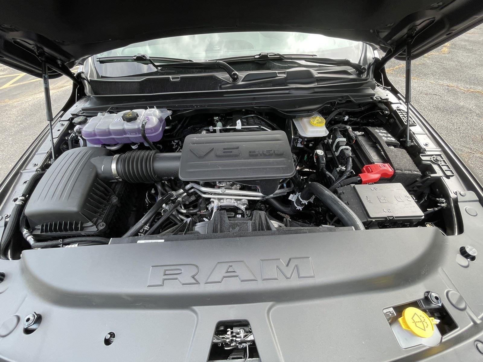 2026 RAM Ram 1500 RAM 1500 EXPRESS CREW CAB 4X2 5'7' BOX