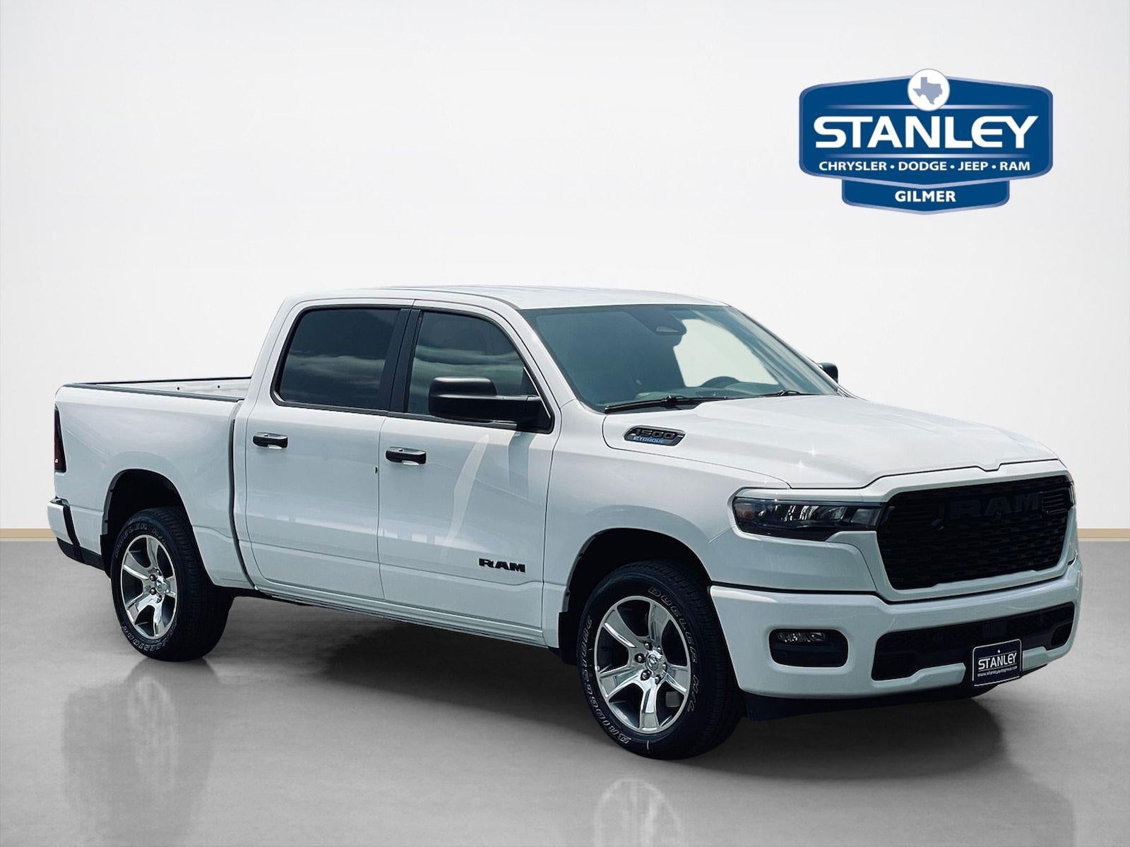 2026 RAM Ram 1500 RAM 1500 EXPRESS CREW CAB 4X2 5'7' BOX