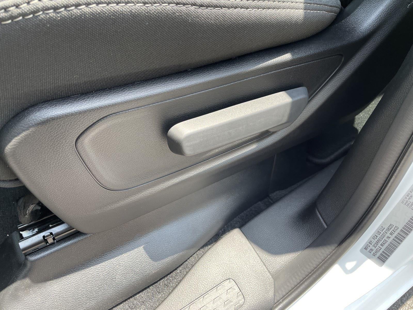 2026 RAM Ram 1500 RAM 1500 EXPRESS CREW CAB 4X2 5'7' BOX
