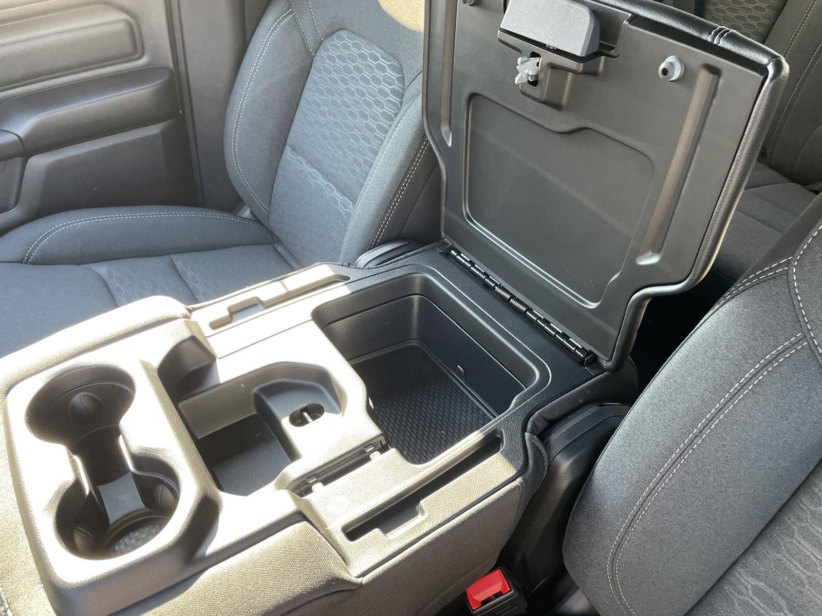 2025 RAM Ram 1500 RAM 1500 TRADESMAN CREW CAB 4X2 5'7' BOX