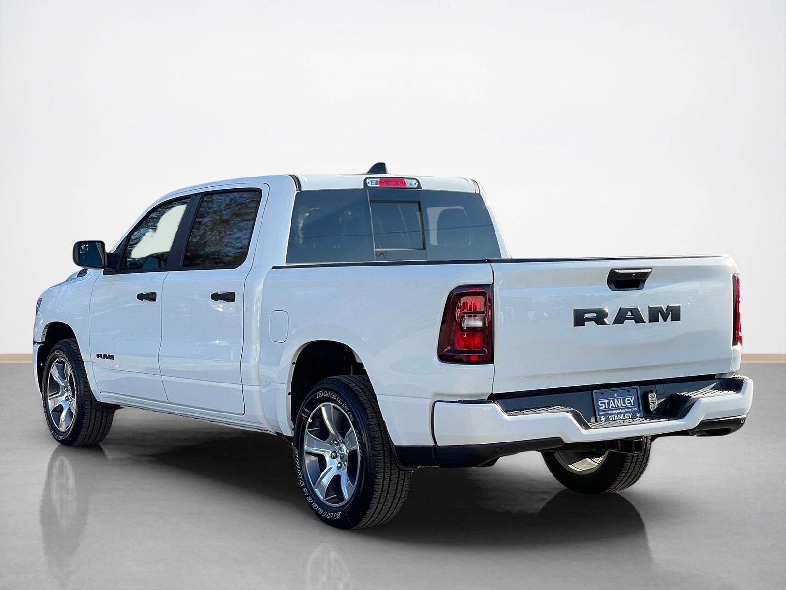 2025 RAM Ram 1500 RAM 1500 TRADESMAN CREW CAB 4X2 5'7' BOX