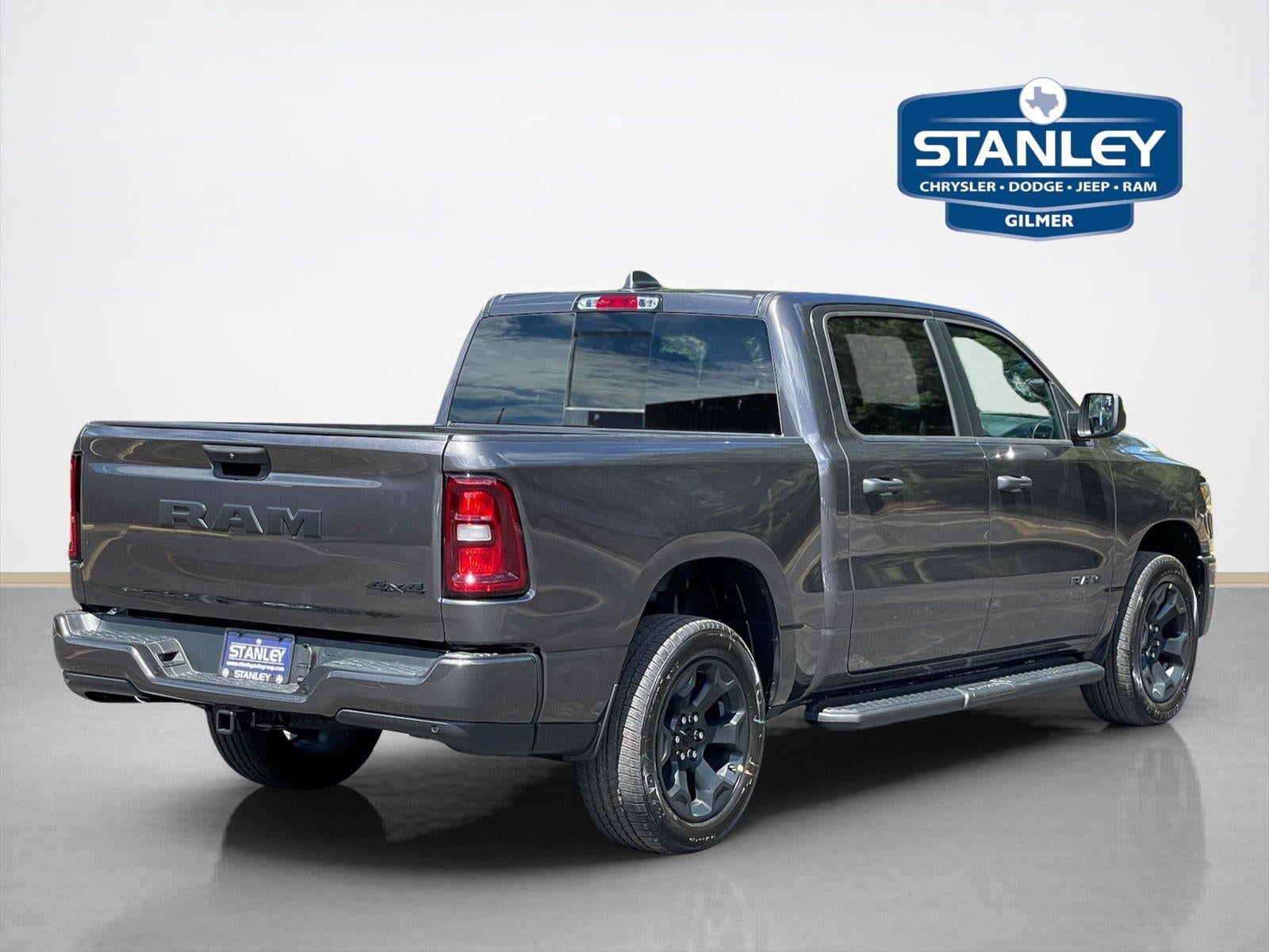 2026 RAM 1500 RAM 1500 EXPRESS CREW CAB 4X4 5'7' BOX