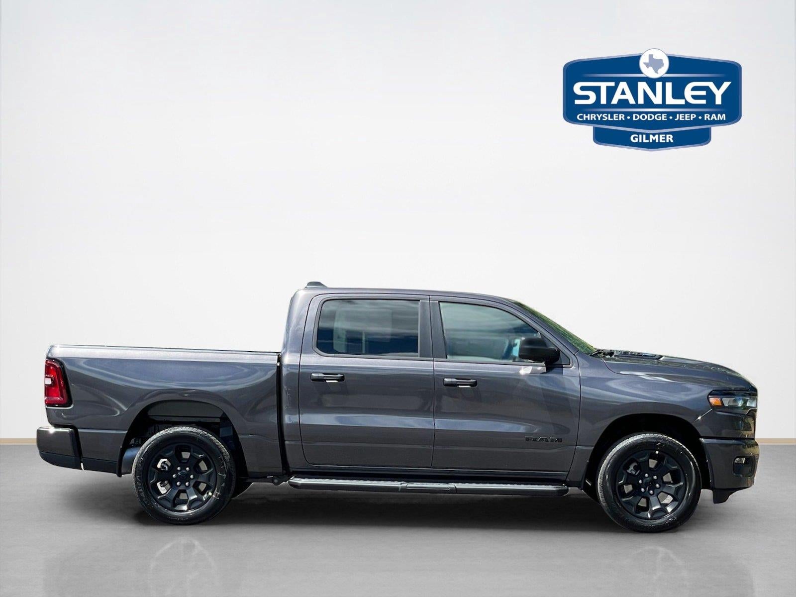 2026 RAM 1500 RAM 1500 EXPRESS CREW CAB 4X4 5'7' BOX