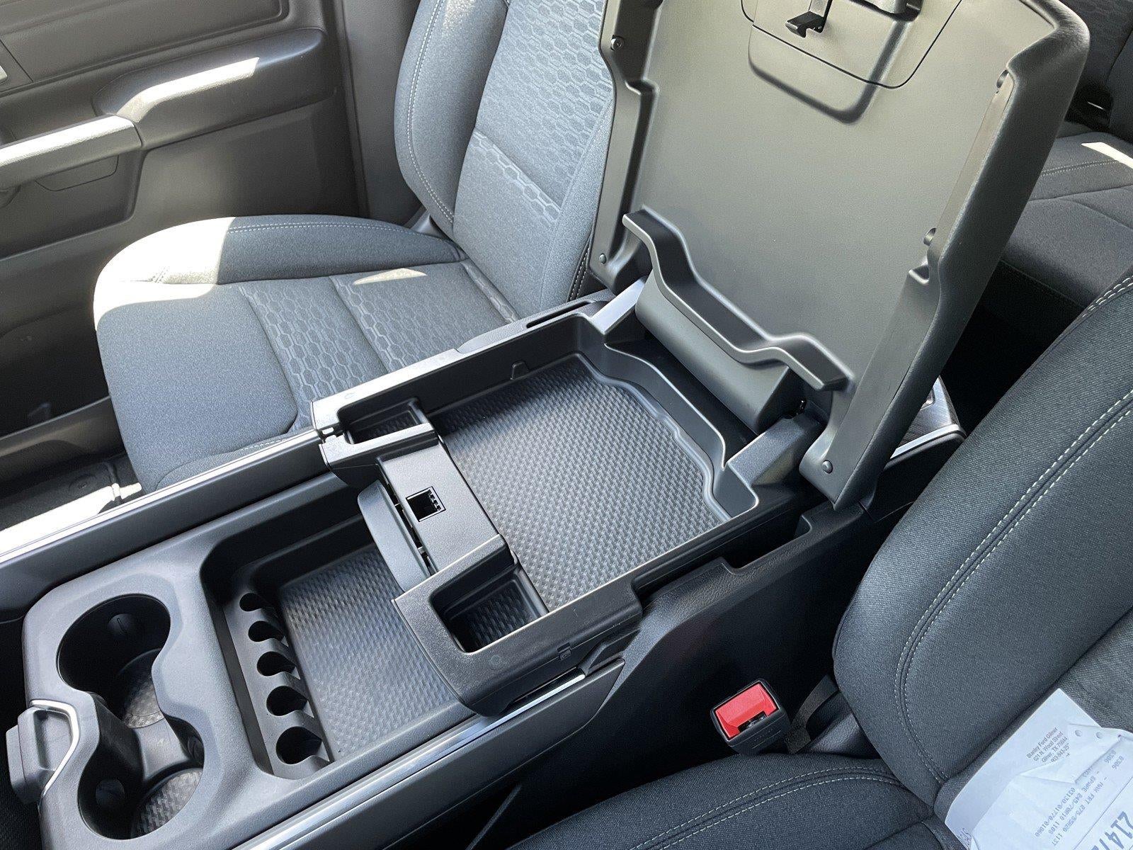 2026 RAM 1500 RAM 1500 EXPRESS CREW CAB 4X4 5'7' BOX