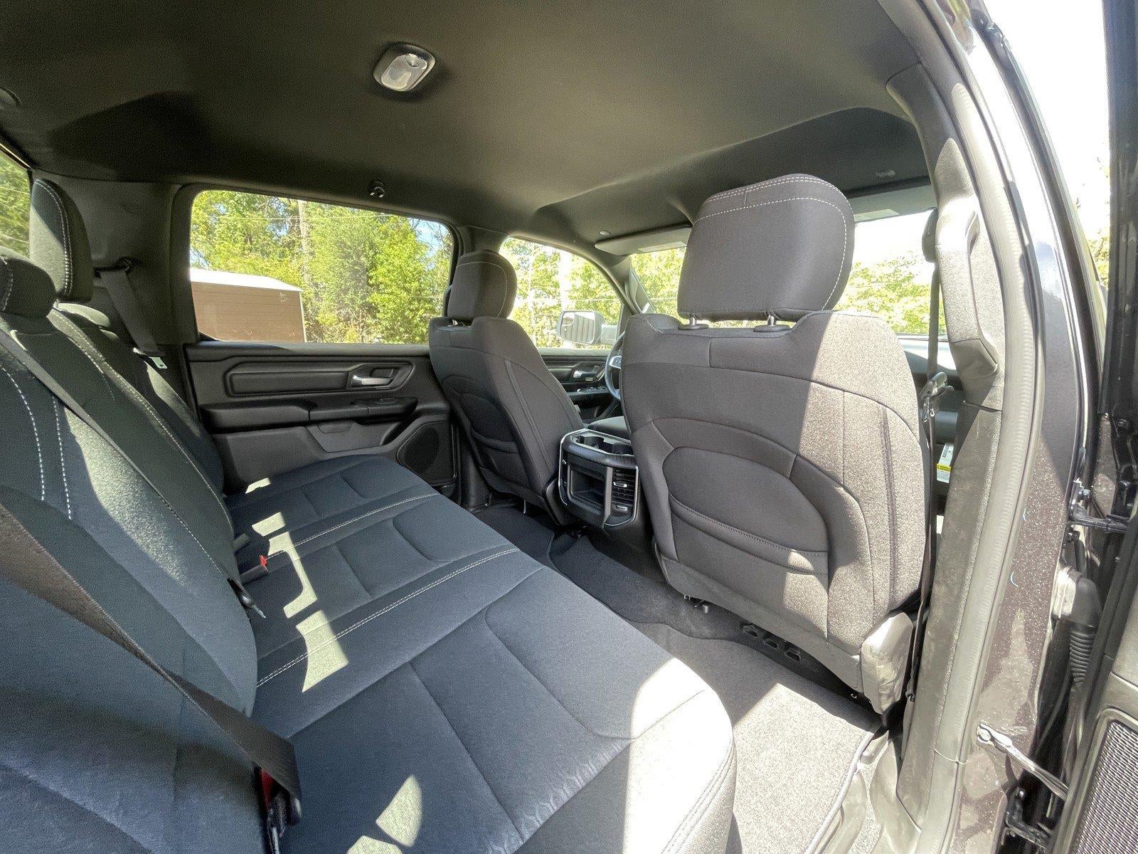 2026 RAM 1500 RAM 1500 EXPRESS CREW CAB 4X4 5'7' BOX