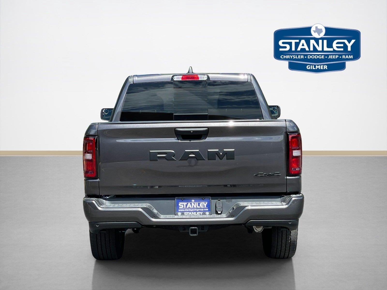 2026 RAM 1500 RAM 1500 EXPRESS CREW CAB 4X4 5'7' BOX