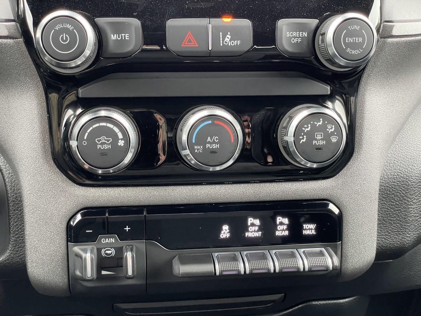 2026 RAM Ram 1500 RAM 1500 TRADESMAN CREW CAB 4X4 5'7' BOX