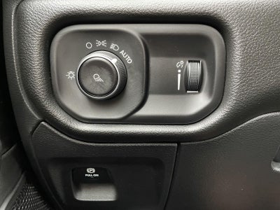 2026 RAM Ram 1500 RAM 1500 TRADESMAN CREW CAB 4X4 5'7' BOX