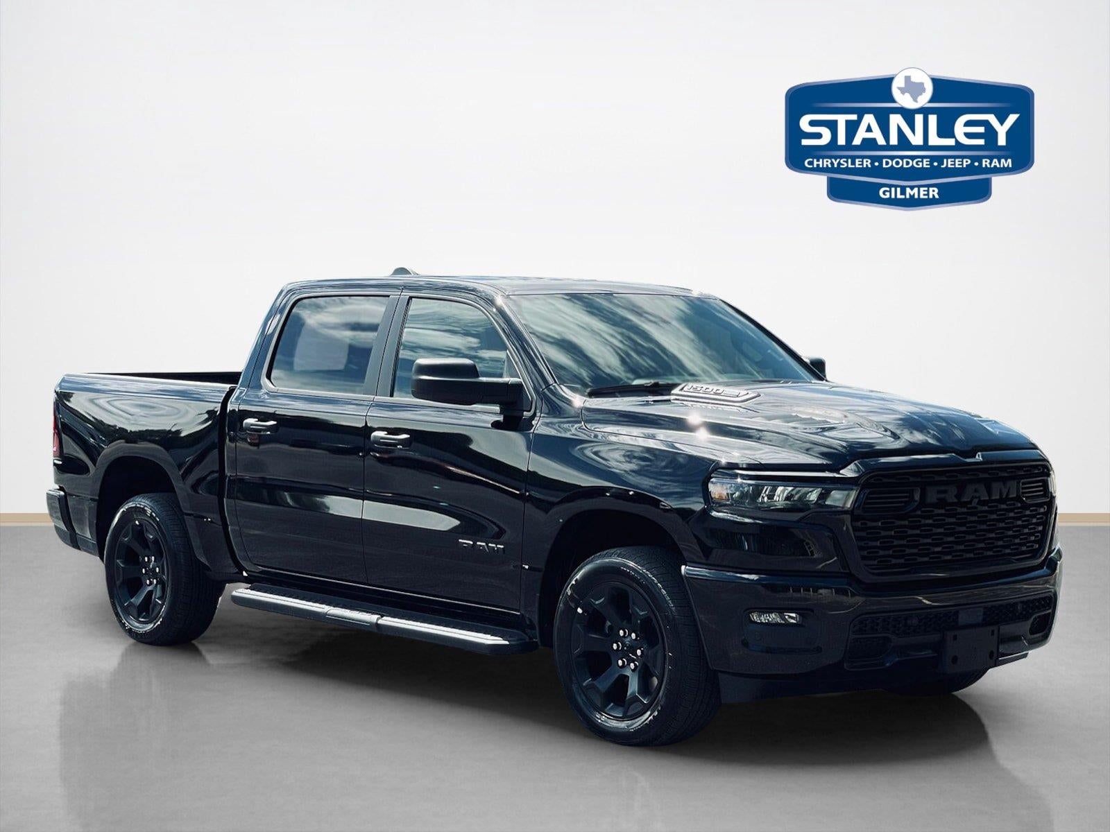 2026 RAM 1500 RAM 1500 EXPRESS CREW CAB 4X4 5'7' BOX