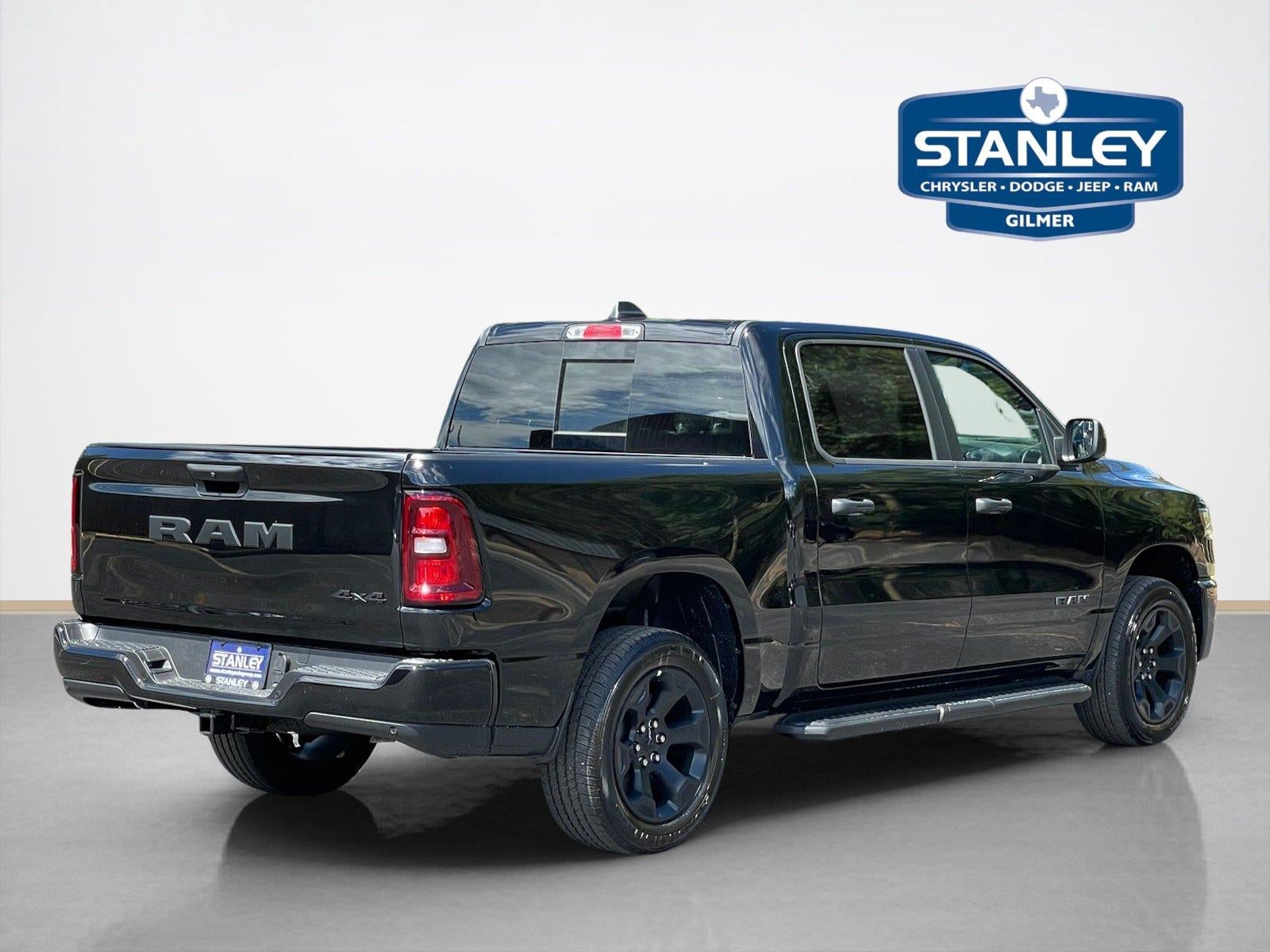 2026 RAM 1500 RAM 1500 EXPRESS CREW CAB 4X4 5'7' BOX