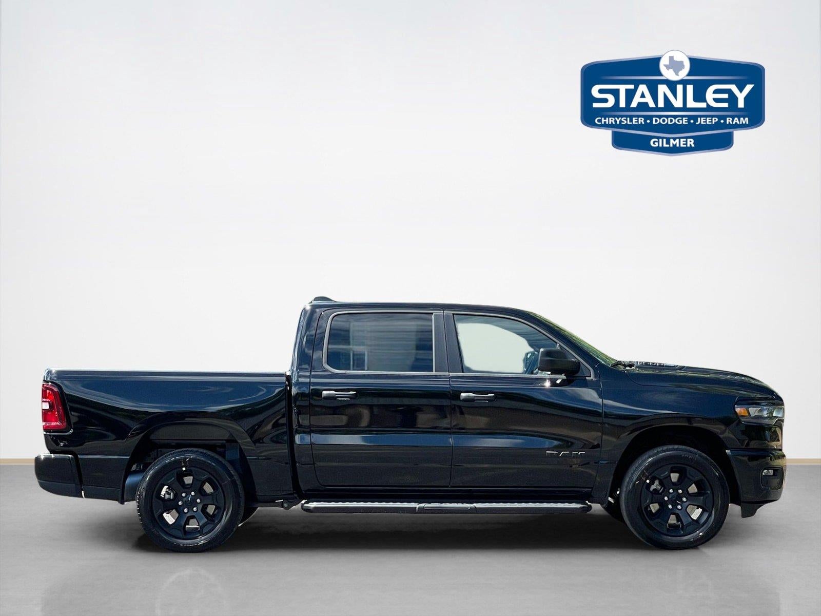 2026 RAM 1500 RAM 1500 EXPRESS CREW CAB 4X4 5'7' BOX