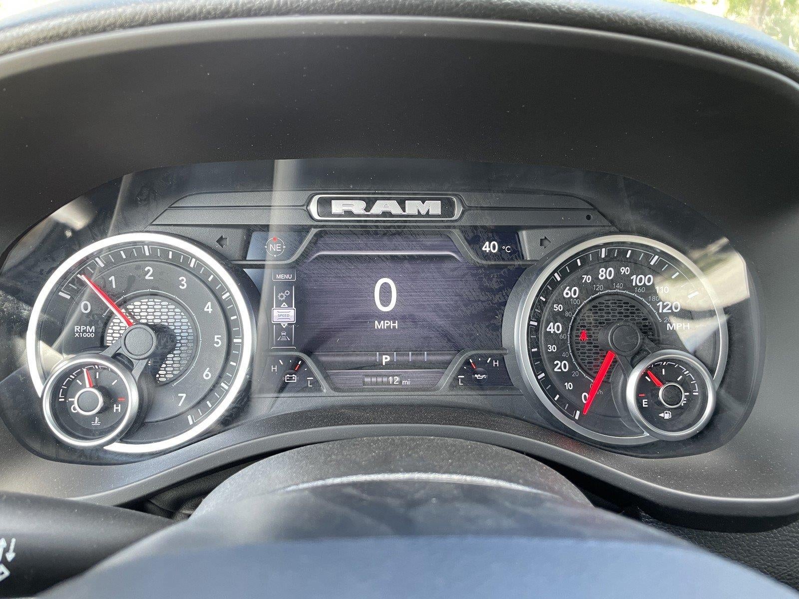 2026 RAM 1500 RAM 1500 EXPRESS CREW CAB 4X4 5'7' BOX