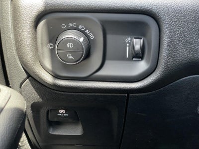 2026 RAM 1500 RAM 1500 EXPRESS CREW CAB 4X4 5'7' BOX