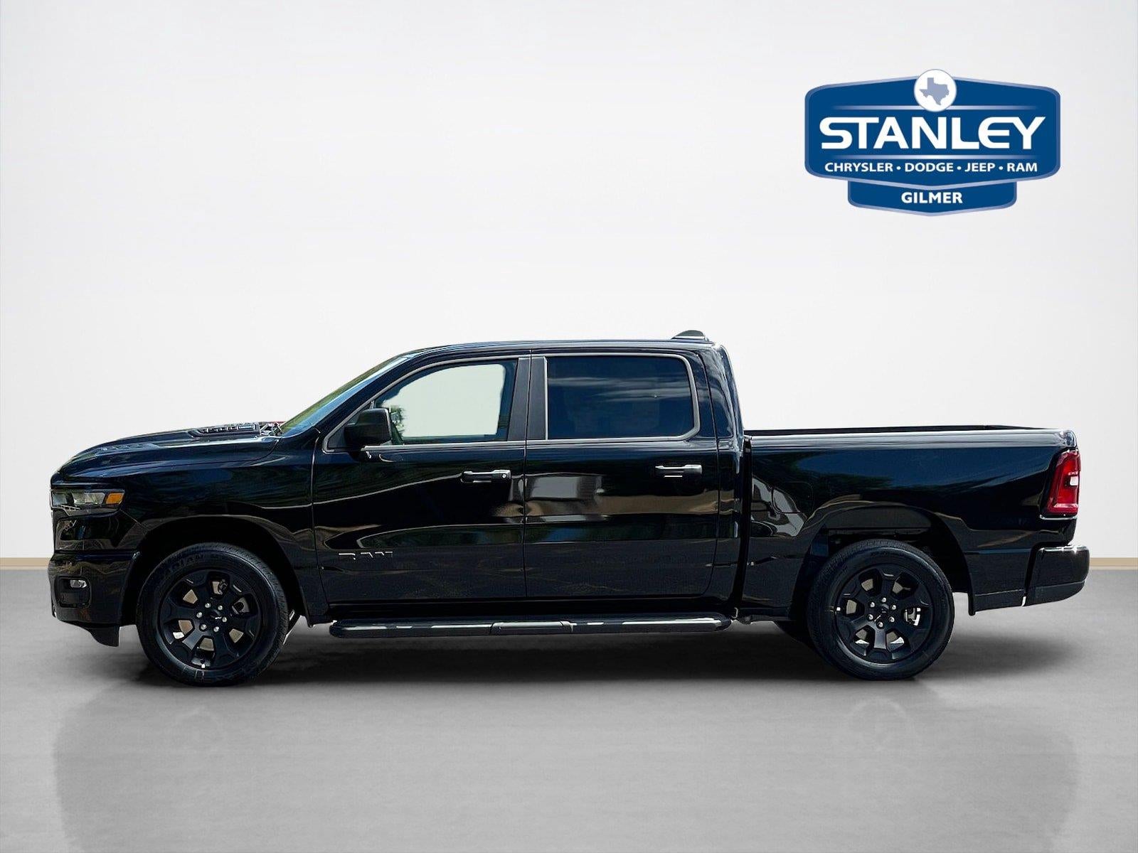 2026 RAM 1500 RAM 1500 EXPRESS CREW CAB 4X4 5'7' BOX