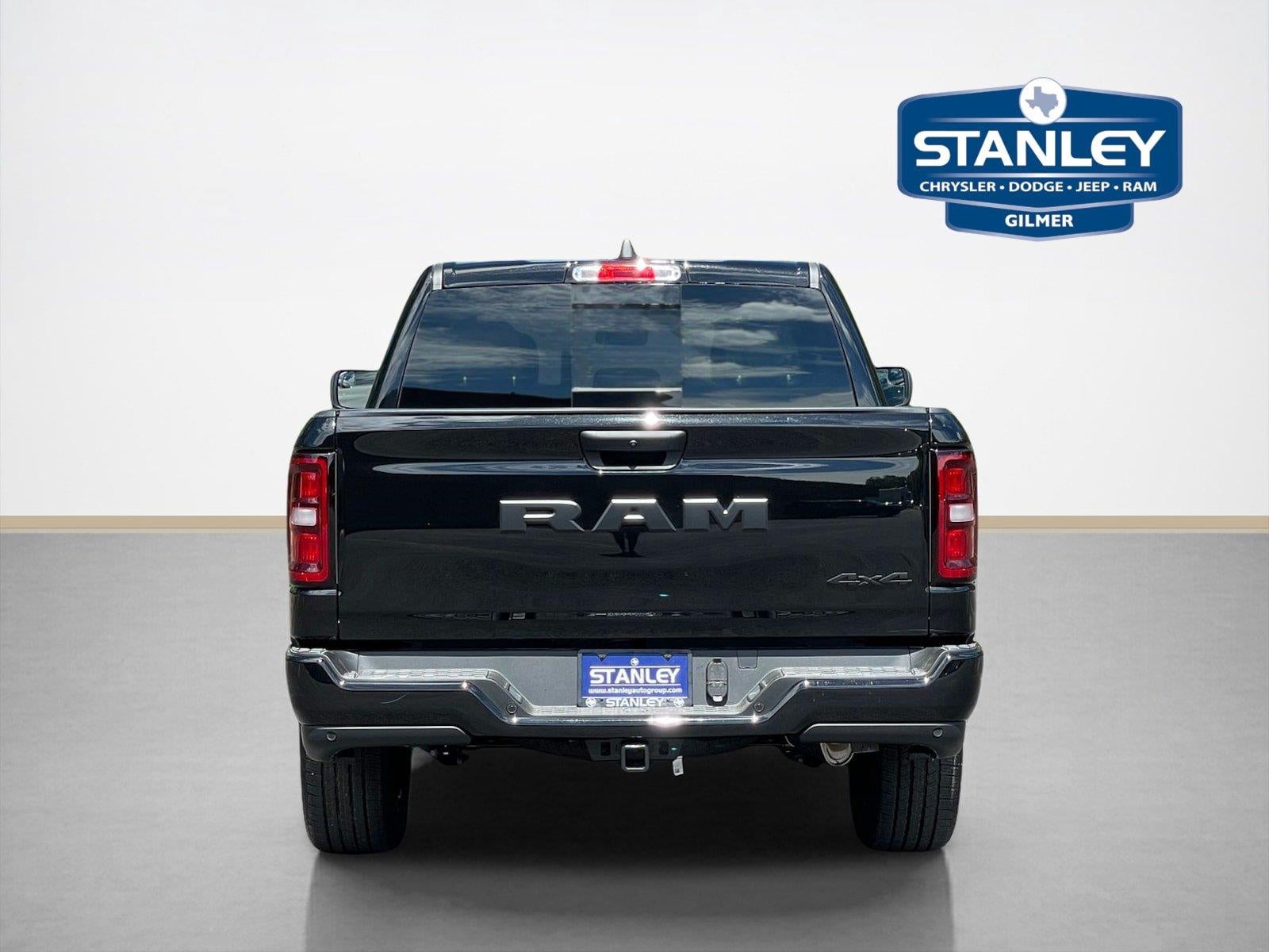 2026 RAM 1500 RAM 1500 EXPRESS CREW CAB 4X4 5'7' BOX