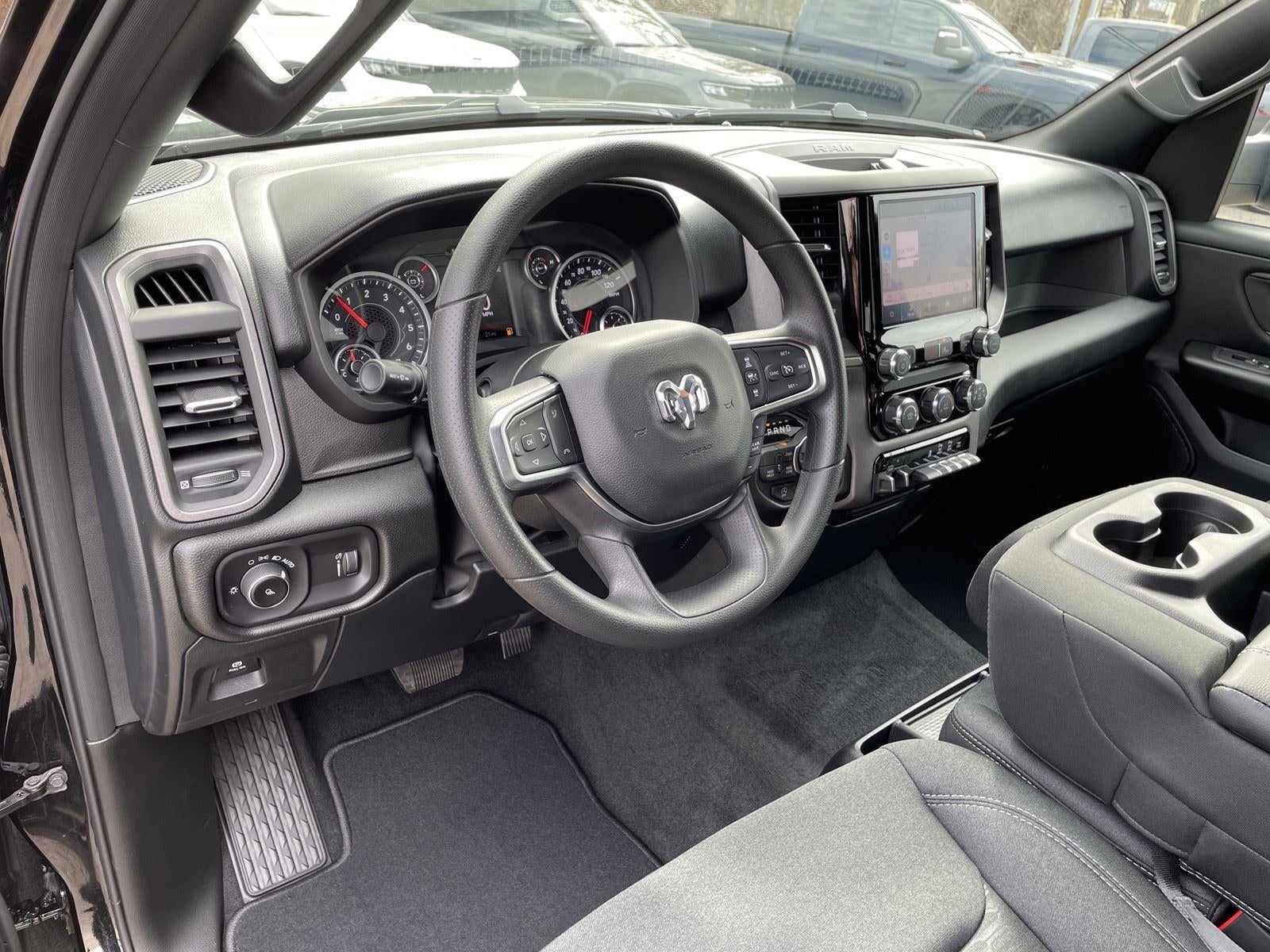 2026 RAM Ram 1500 RAM 1500 TRADESMAN CREW CAB 4X4 5'7' BOX