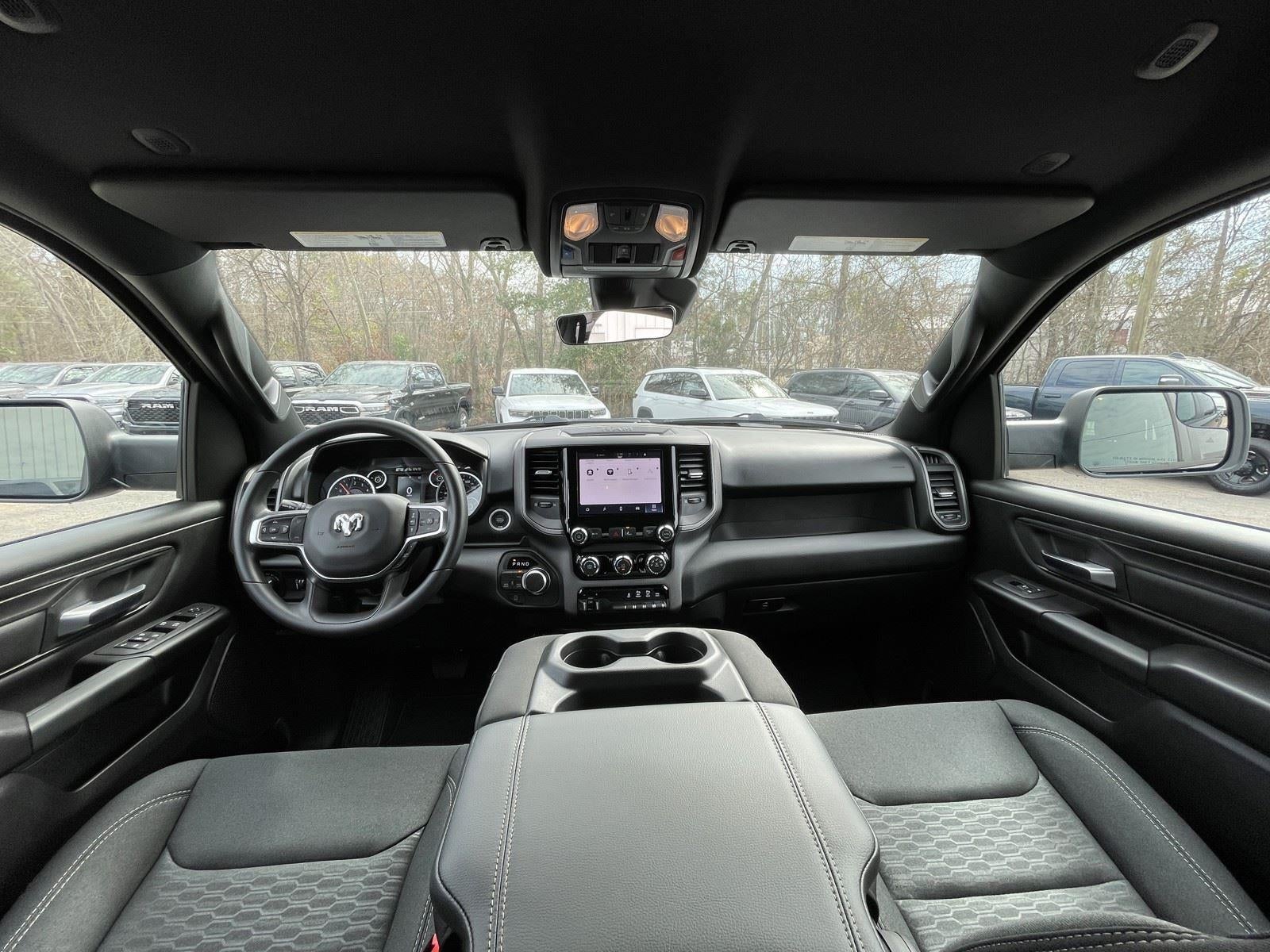 2026 RAM Ram 1500 RAM 1500 TRADESMAN CREW CAB 4X4 5'7' BOX