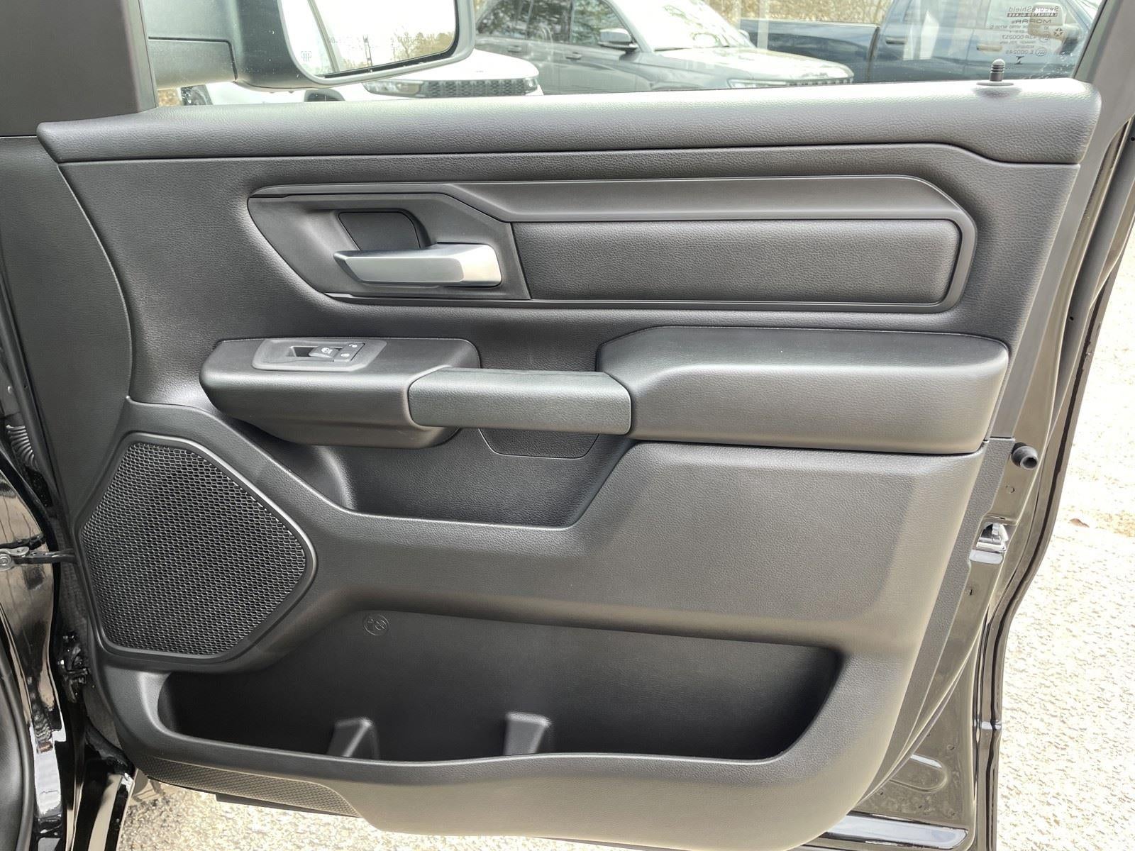 2026 RAM Ram 1500 RAM 1500 TRADESMAN CREW CAB 4X4 5'7' BOX