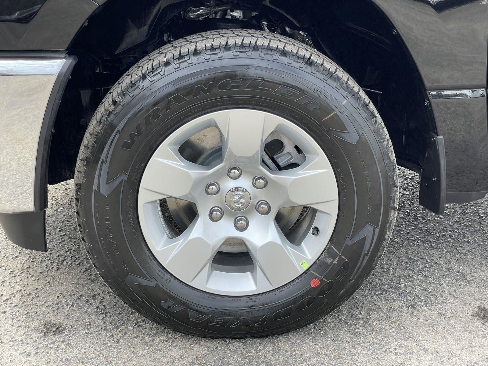 2026 RAM Ram 1500 RAM 1500 TRADESMAN CREW CAB 4X4 5'7' BOX