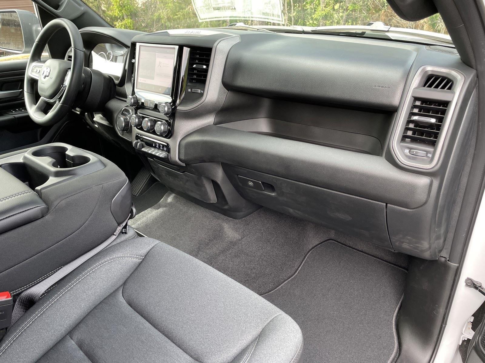 2026 RAM Ram 1500 RAM 1500 TRADESMAN CREW CAB 4X4 5'7' BOX