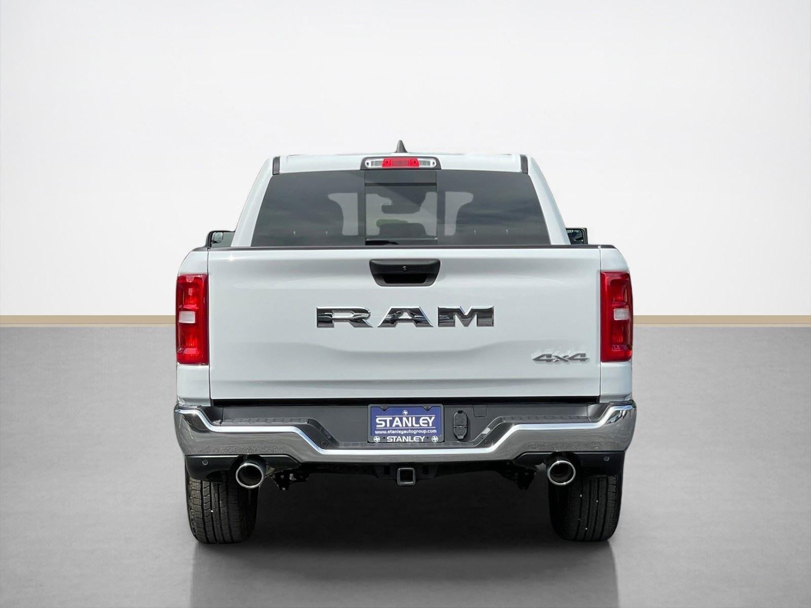 2026 RAM Ram 1500 RAM 1500 TRADESMAN CREW CAB 4X4 5'7' BOX