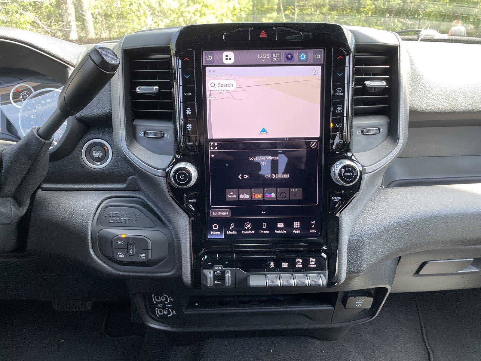 2026 RAM 2500 RAM 2500 TRADESMAN CREW CAB 4X4 6'4' BOX