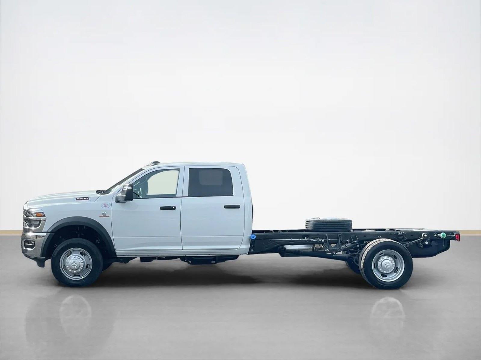 2026 RAM Ram 4500 Chassis Cab RAM 4500 TRADESMAN CHASSIS CREW CAB 4X4 84' CA