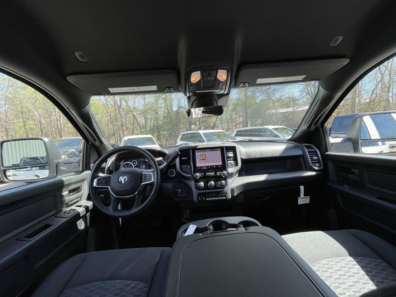 2026 RAM Ram 3500 Chassis Cab RAM 3500 TRADESMAN CREW CAB CHASSIS 4X4 60' CA